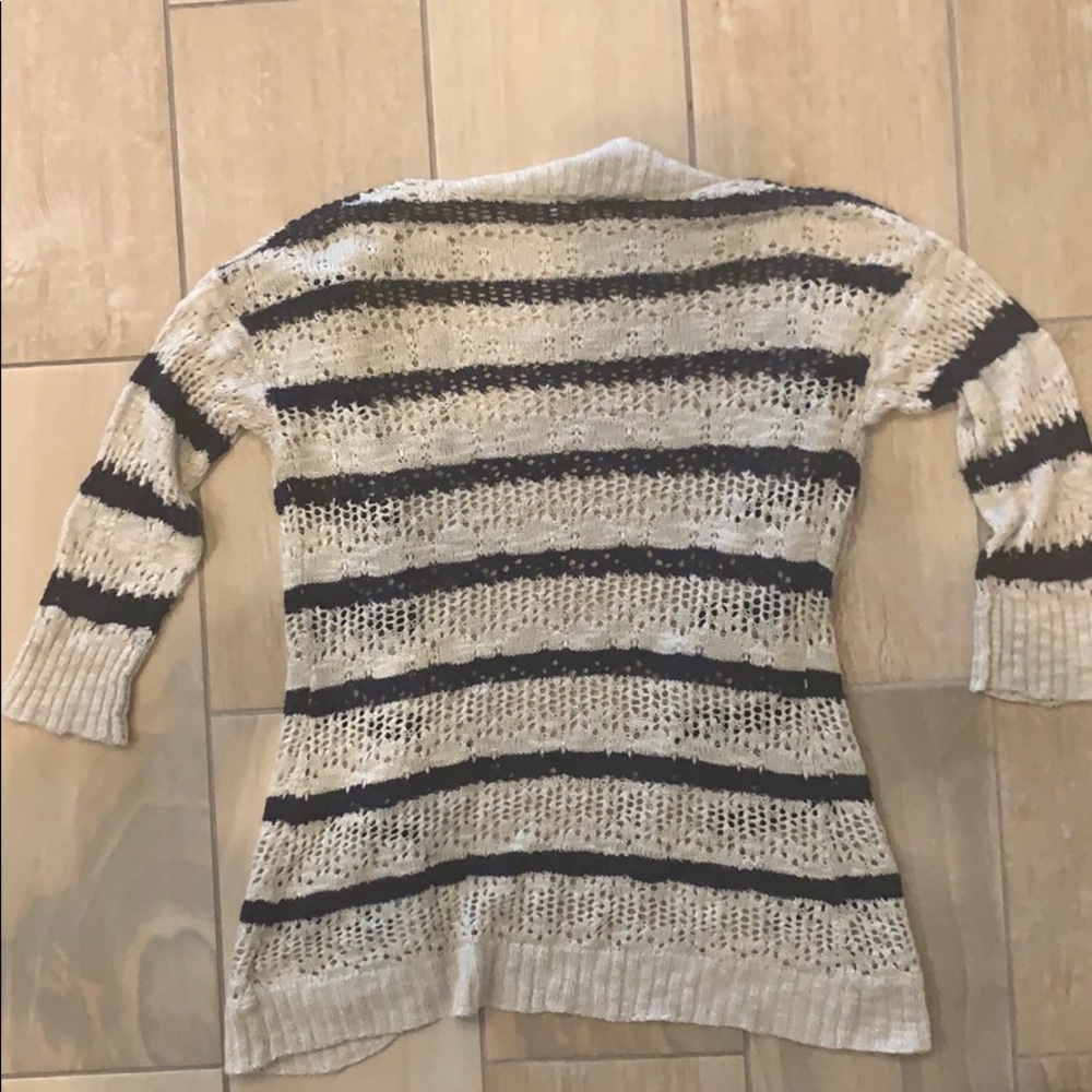 Pink Rose Sweater - Picture 3 of 3